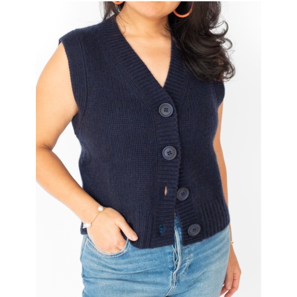 White + Warren Cashmere Plush Button Vest Medium Black V-Neck Preppy Minimalist